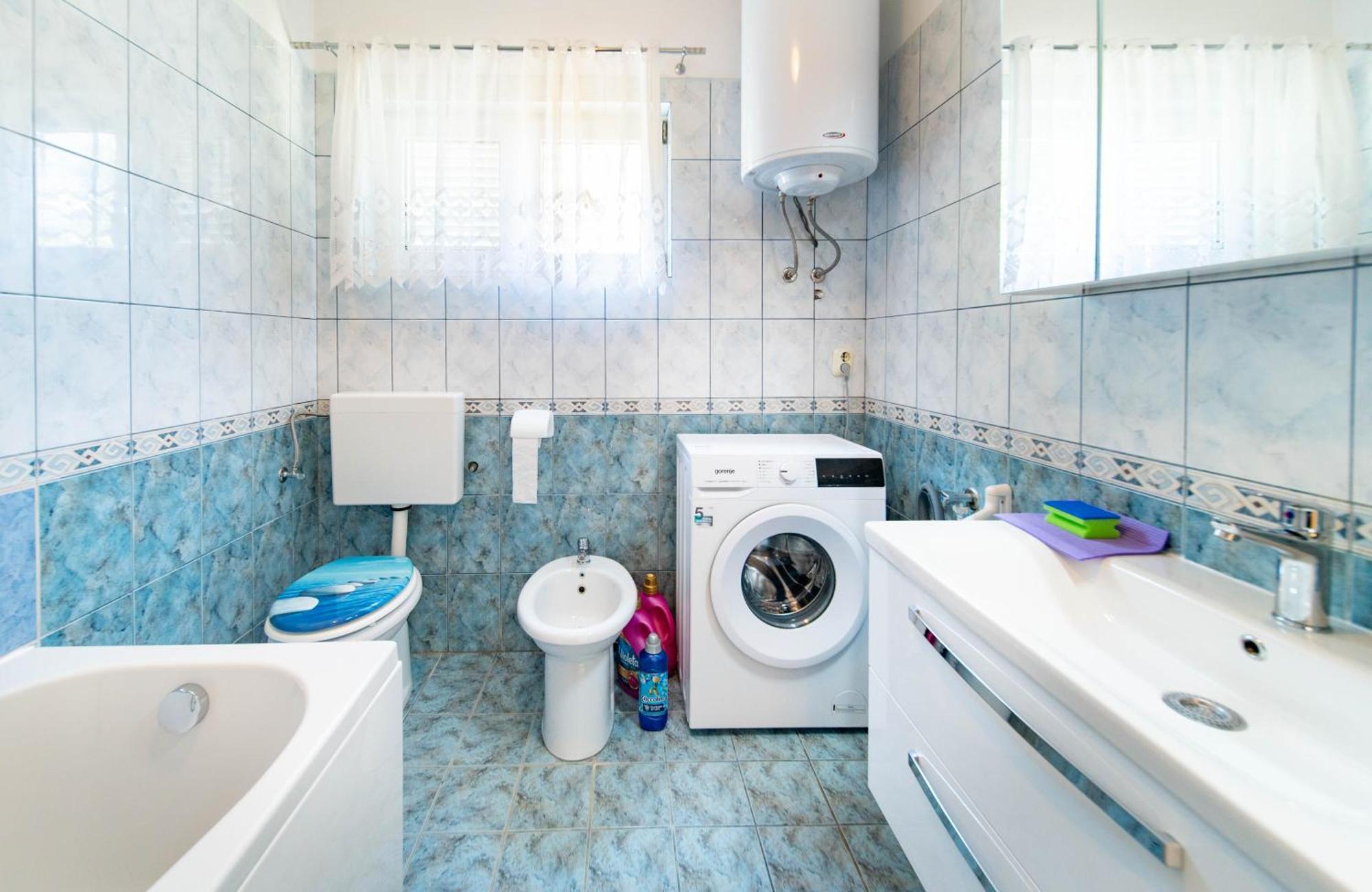 Apartments Lores Rab Town Bagian luar foto