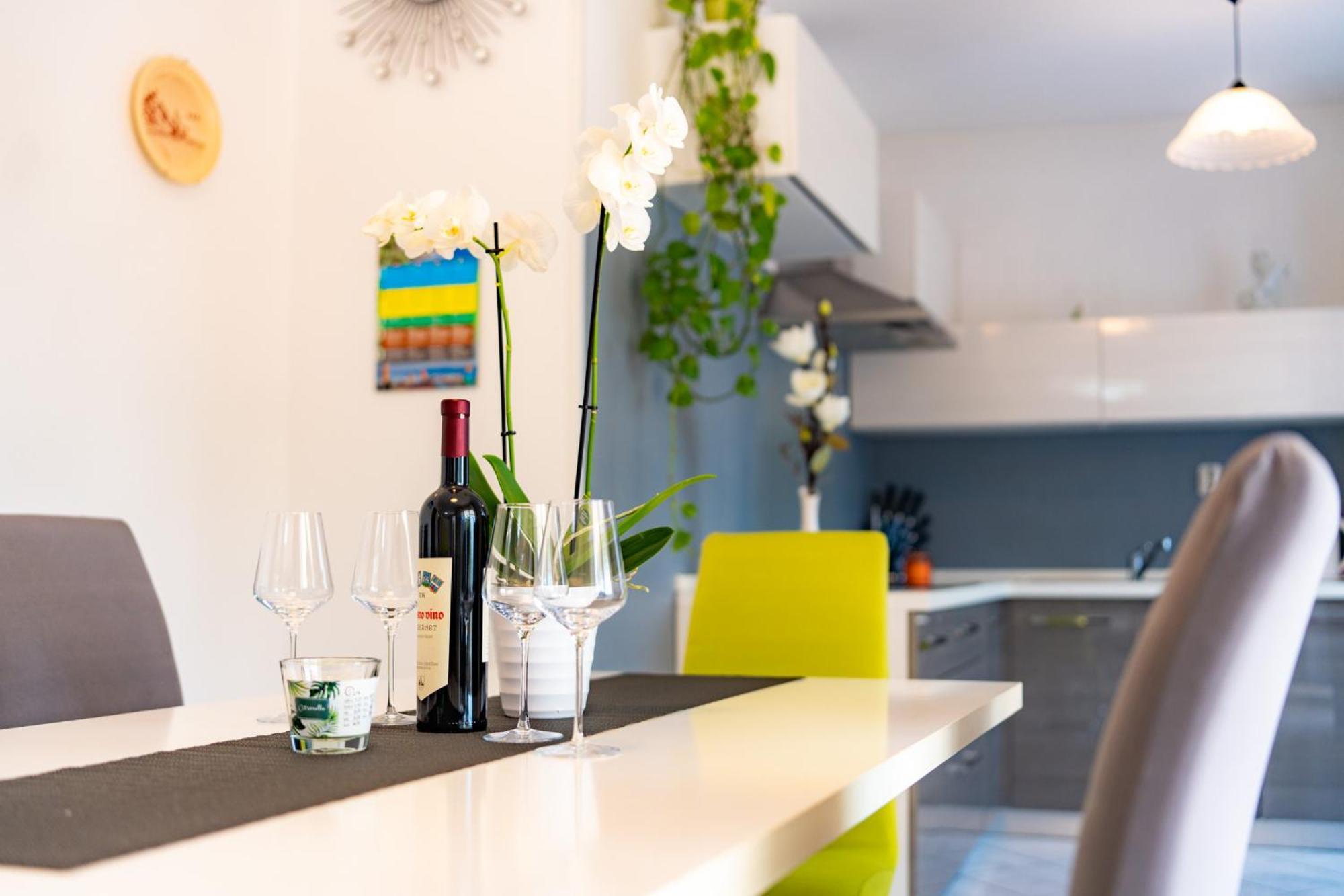 Apartments Lores Rab Town Bagian luar foto