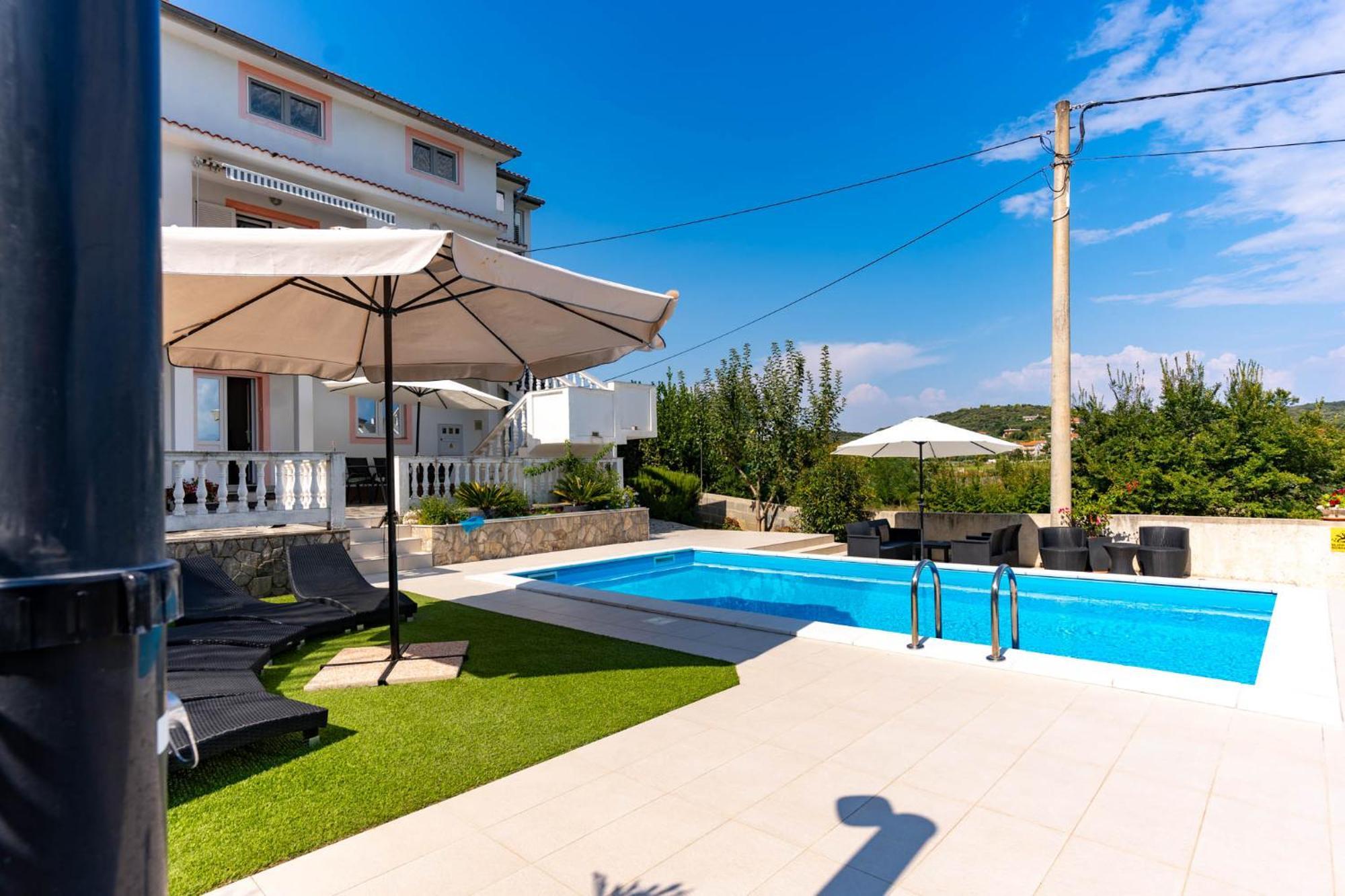 Apartments Lores Rab Town Bagian luar foto